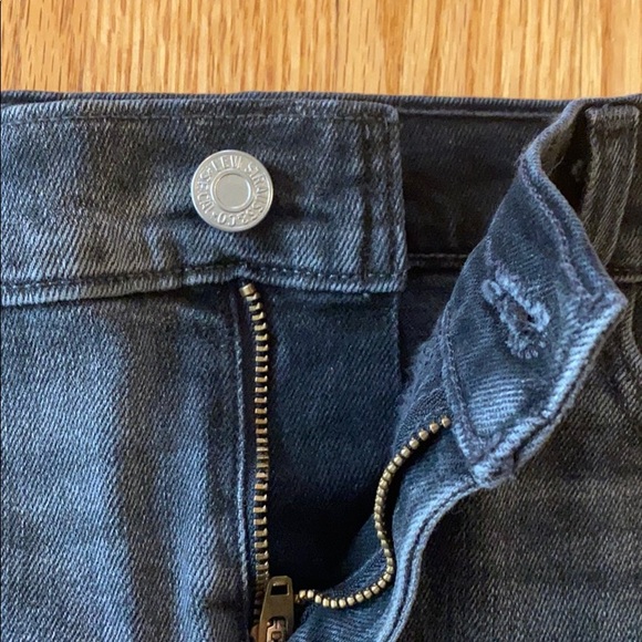 Levi’s Denim Skirt - Picture 3 of 6